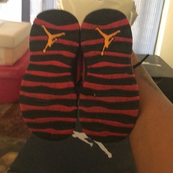 Authentic Jordan 6 retro red/black - Picture 5 of 5